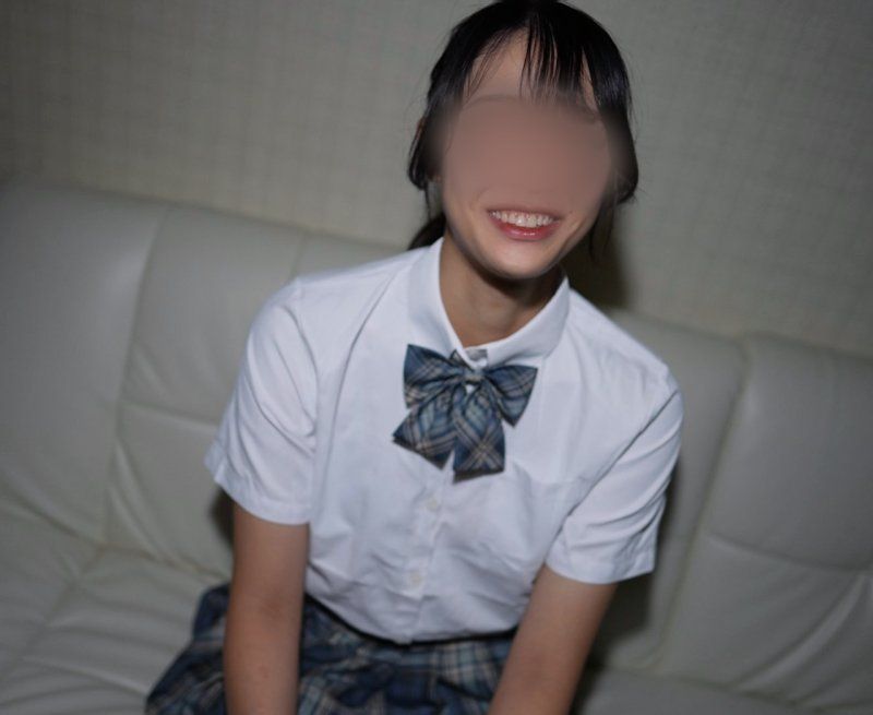 對超美便利商店店員一見鍾情♡下班後去汽車旅館♡18歲模特兒身材，彈力MAX的歐派 容易濕潤又濕淋淋的，一邊喜歡地抱著一邊進行第一次無套SEX！ 和男友還是我比較好？→這裡啦//